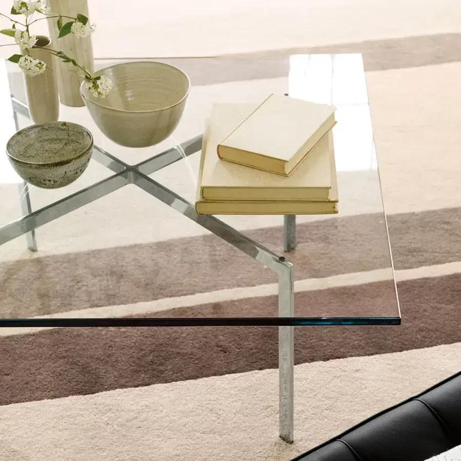 Barcelona Table Replica - View 9