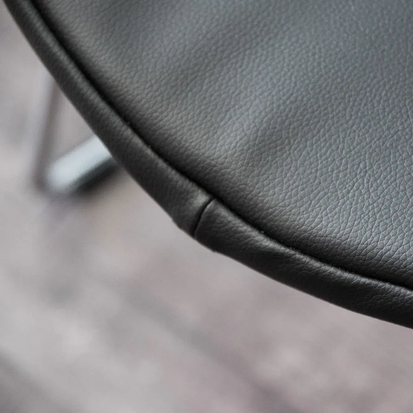 Bertoia Diamond Chair Replica - View 10