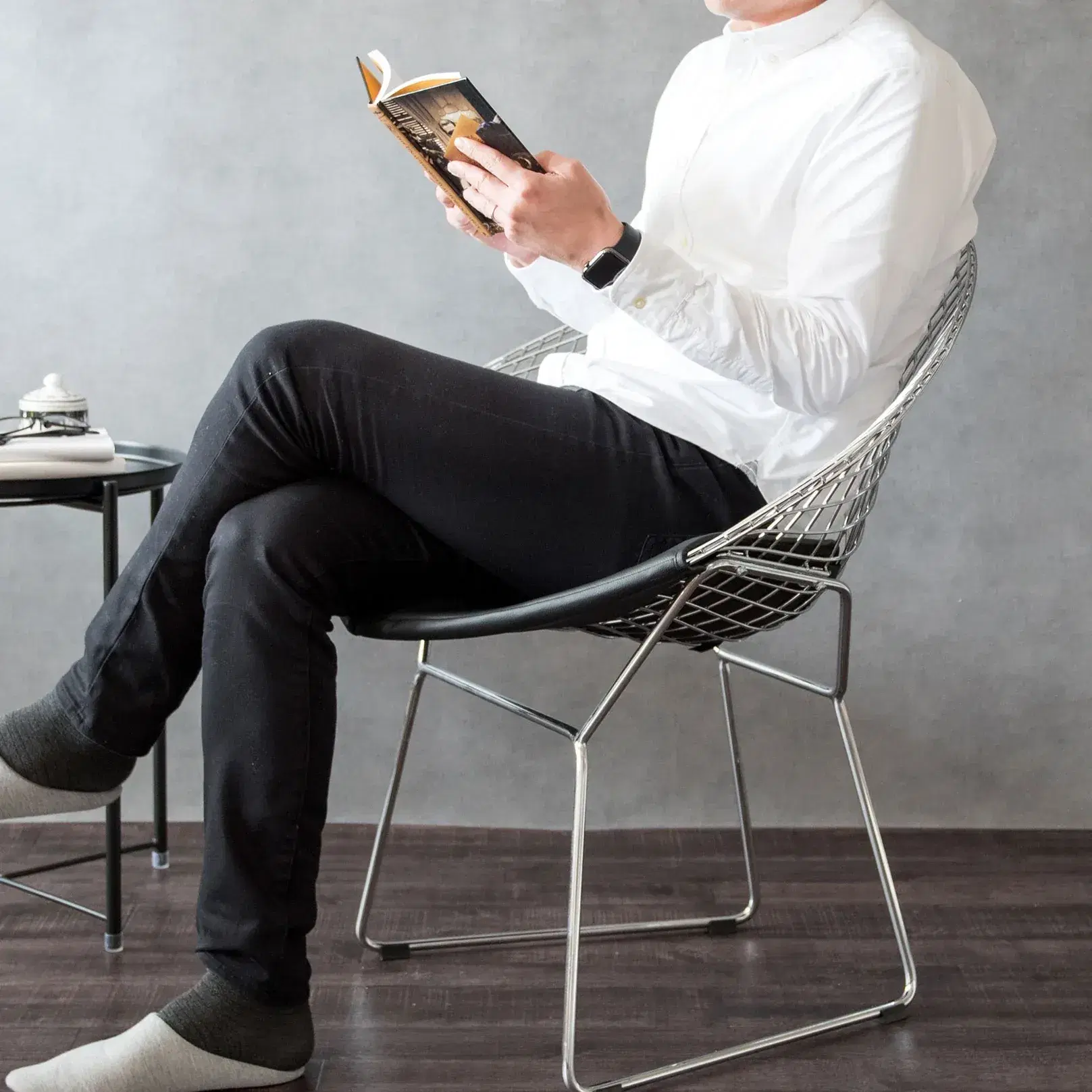Bertoia Diamond Chair Replica - View 2