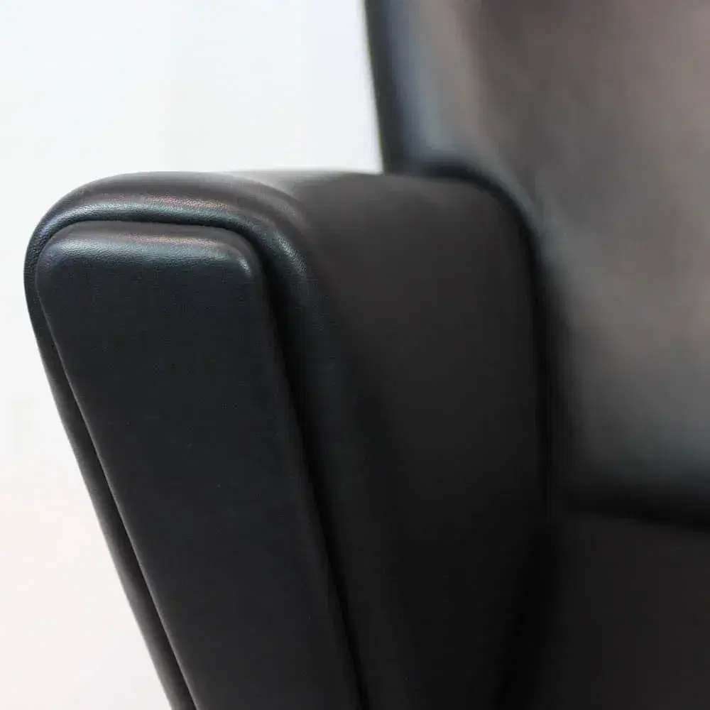 CH445 Wing Chair Replica - View 8