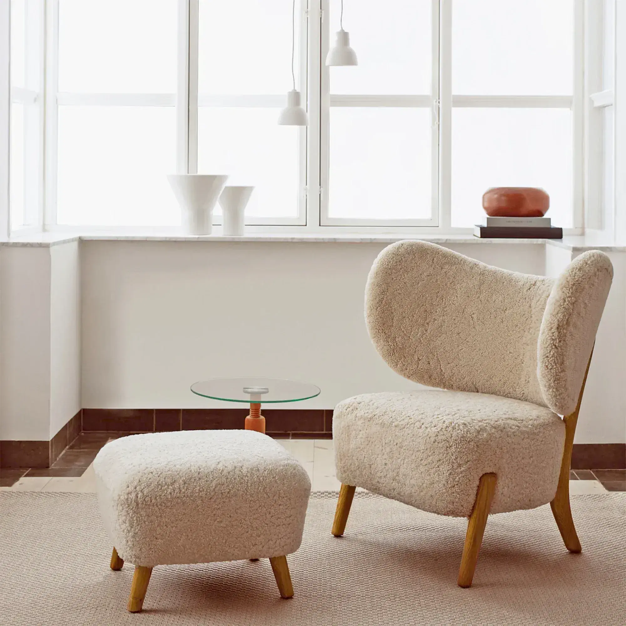Mazo Lounge Chair with Ottoman Replica - View 10