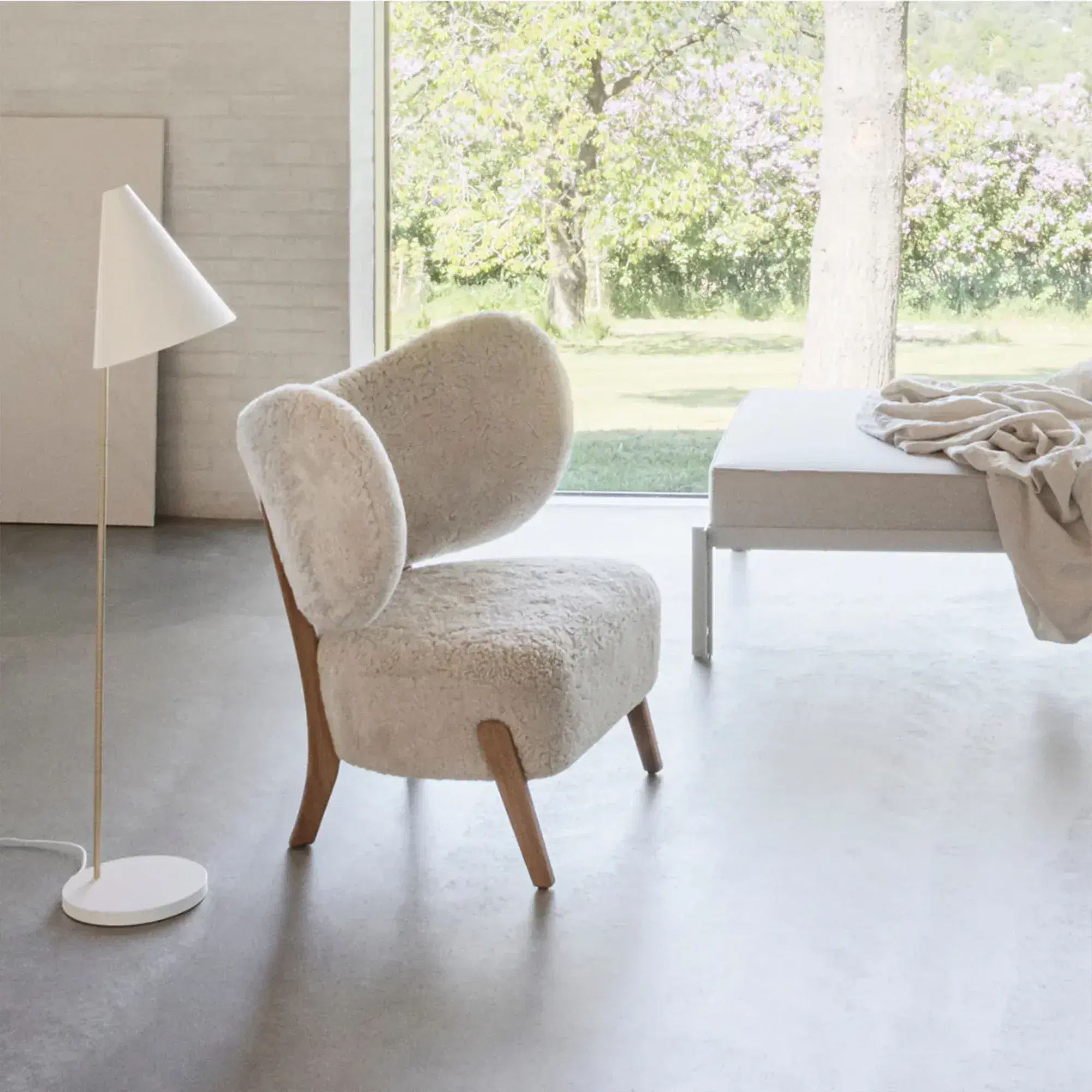Mazo Lounge Chair with Ottoman Replica - View 12