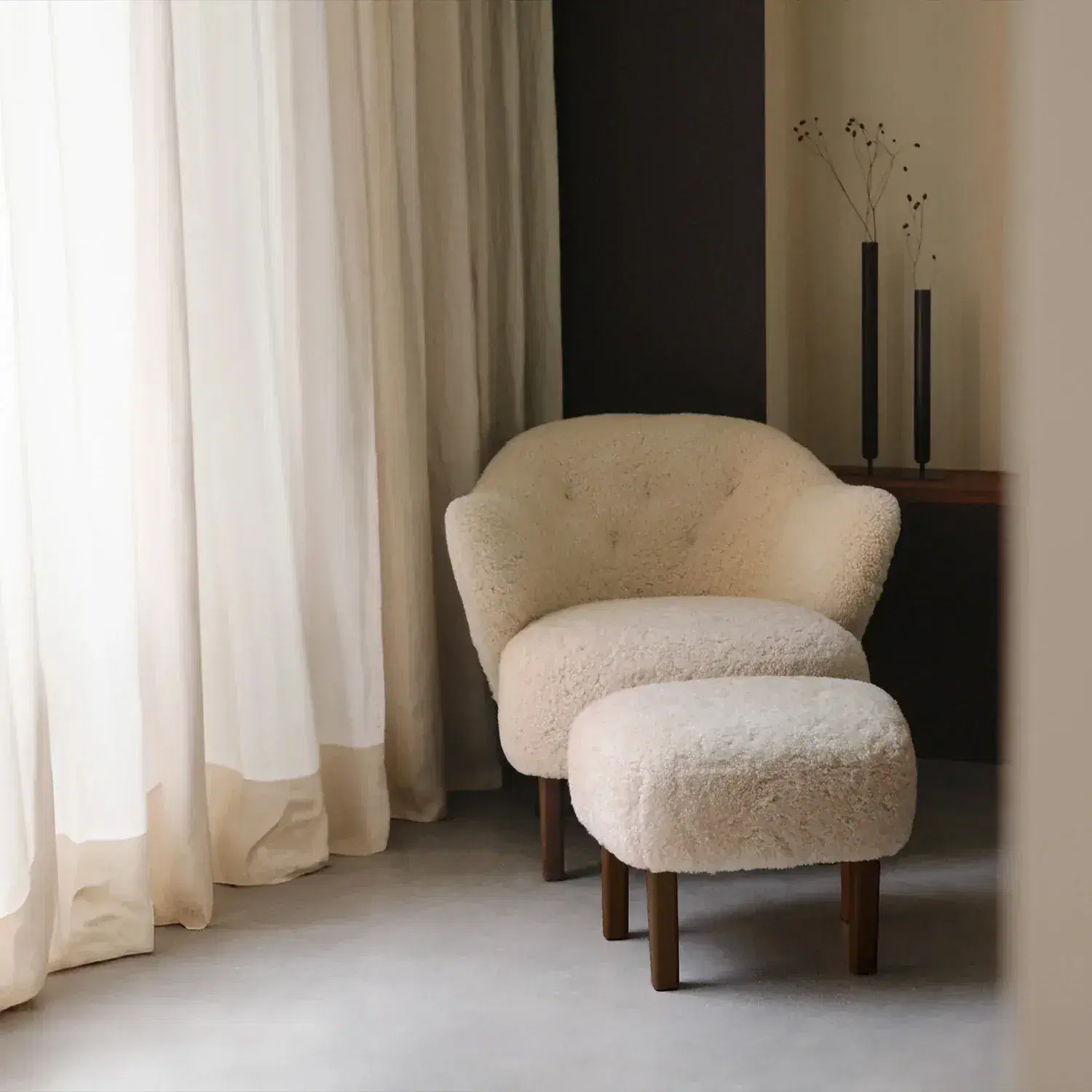 Ingeborg Lounge Chair and Ottoman Replica - View 9