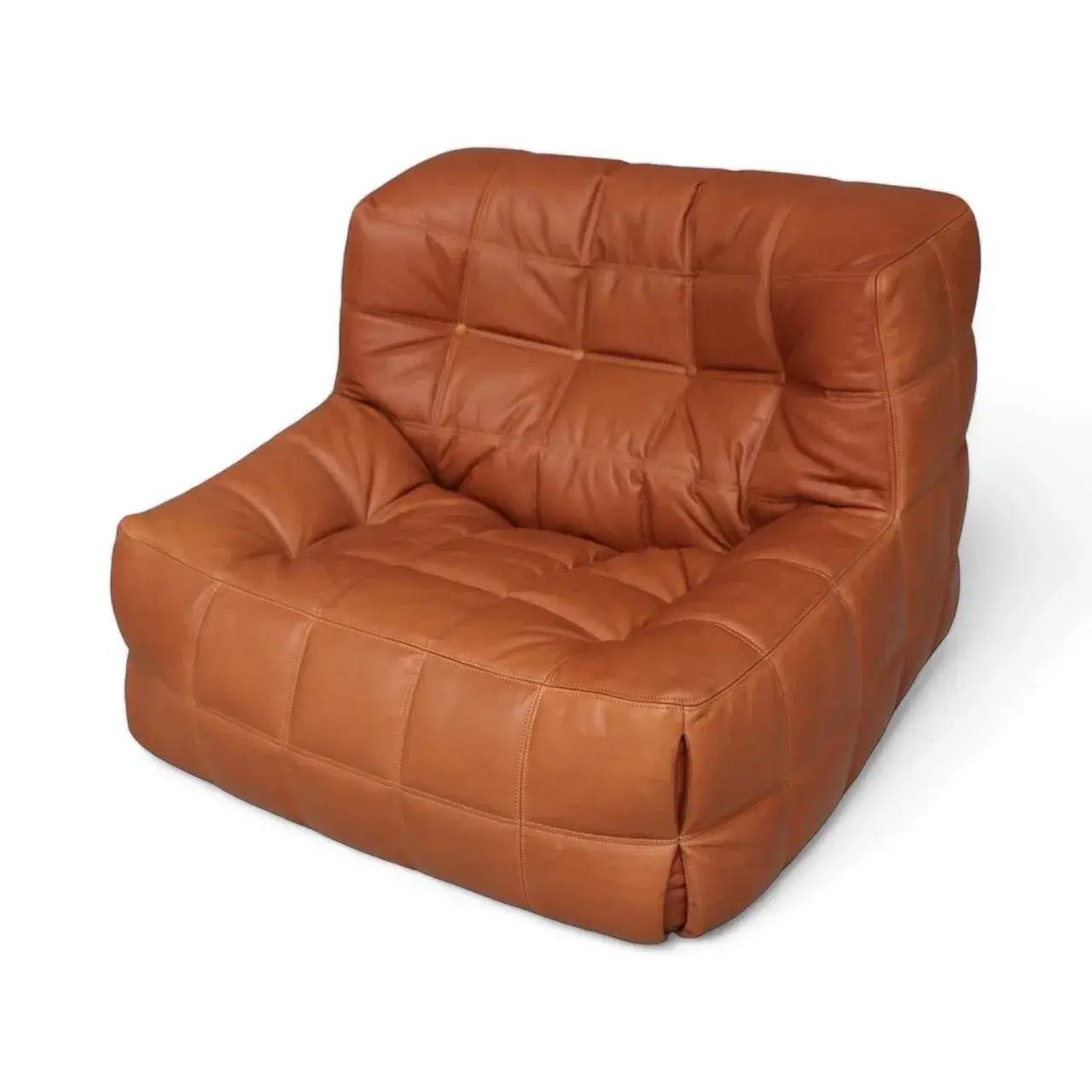 Kashima Lounge Chair Replica - View 2