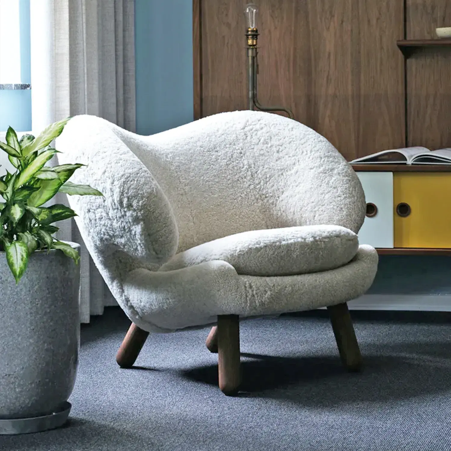 Pelican Chair Replica - View 15