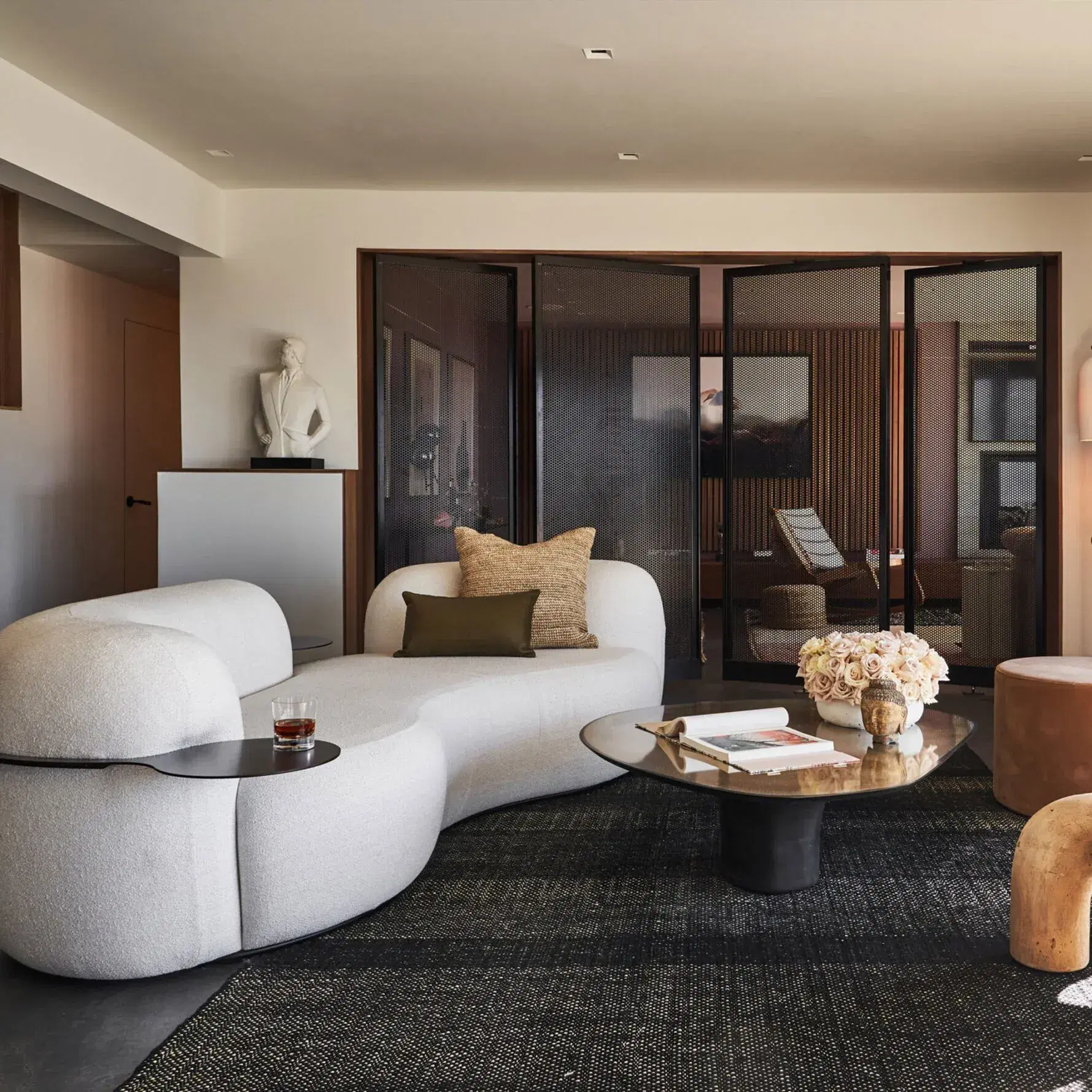 Tateyama Sofa Replica - View 10